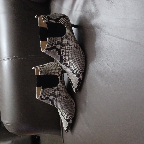 Bruno Magli Booties - Picture 3 of 9